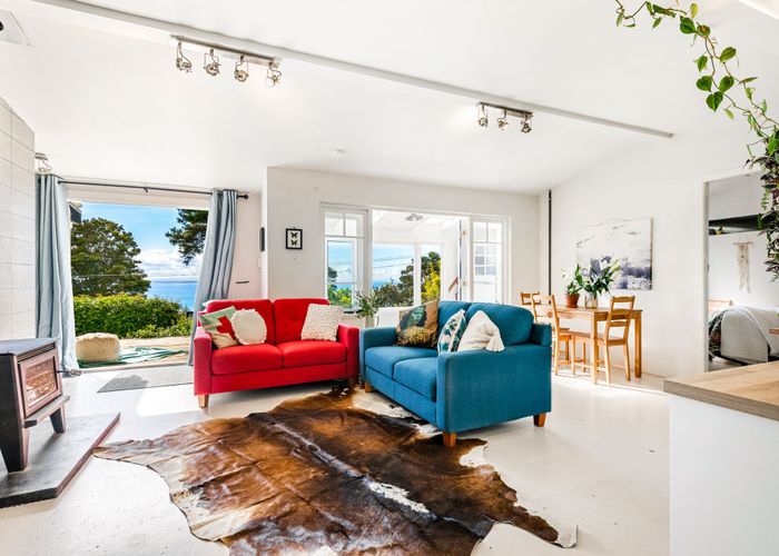 at 29 Kauri Point Road, Laingholm, Auckland