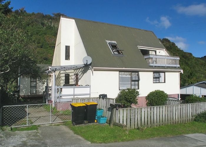 at 81 Hazlewood Avenue, Karori, Wellington