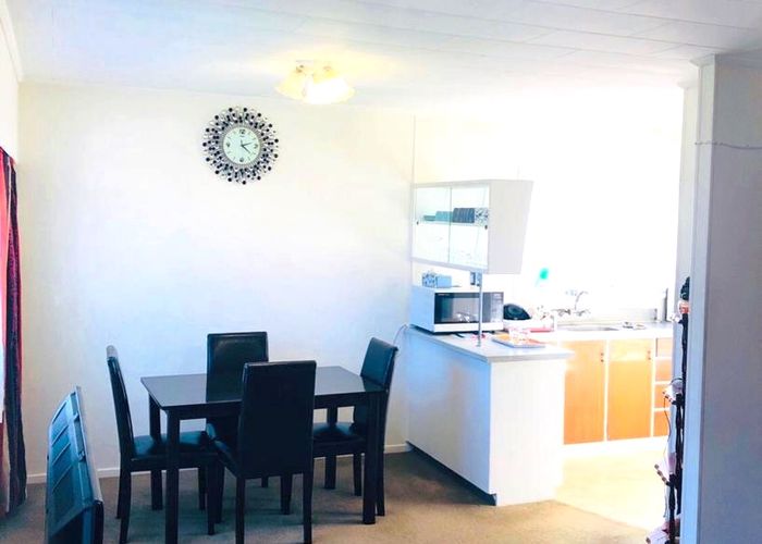  at 2/28 Alfriston Road, Manurewa East, Auckland
