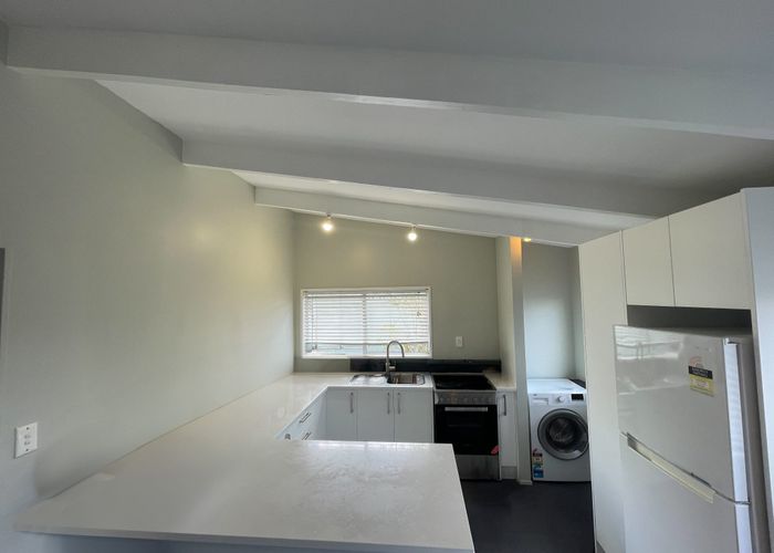  at 4/7 Balmain Road, Birkenhead, Auckland