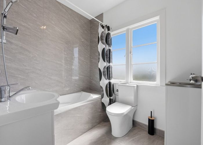  at 46 Miro Street, New Lynn, Waitakere City, Auckland