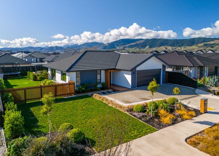  at 100 Berryfield Drive, Appleby, Richmond