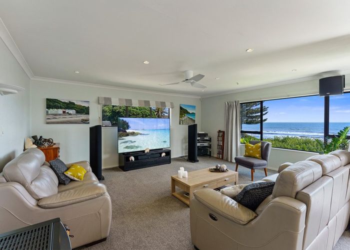  at 42 Ames Street, Paekakariki