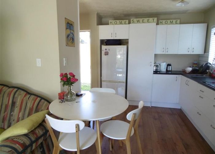  at 2/34b Helena Street, Massey, Waitakere City, Auckland