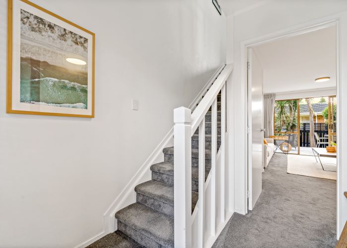  at 43 Pohutukawa Place, Ellerslie, Auckland