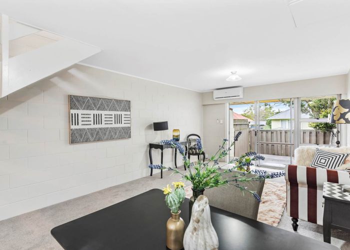  at 10/176 Panama Road, Mount Wellington, Auckland