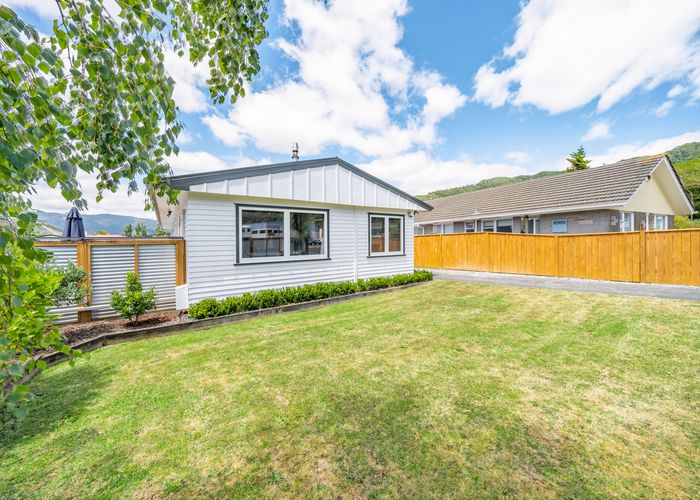  at 8 Parkway, Wainuiomata, Lower Hutt