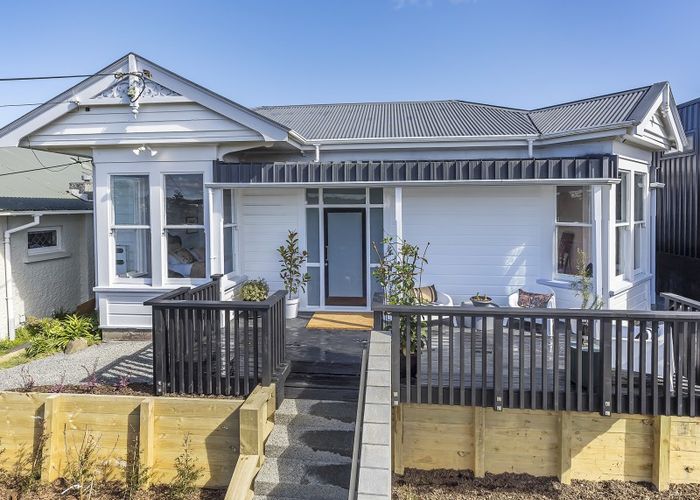  at 25 Standen Street, Karori, Wellington