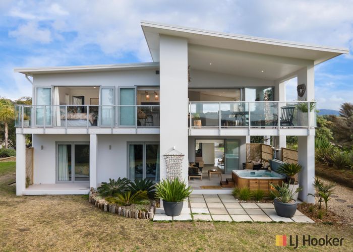  at 11 Bowentown Boulevard, Katikati