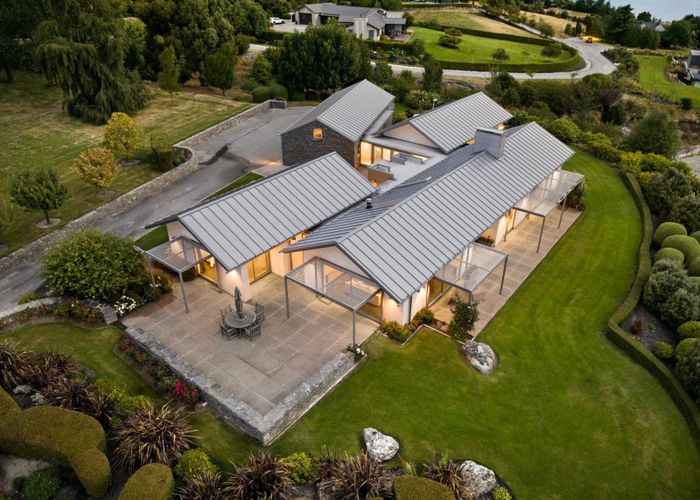  at 3 Bayonet Peak Place, Drift Bay, Queenstown