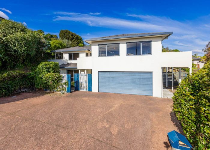  at 17 Tyrico Close, Unsworth Heights, North Shore City, Auckland