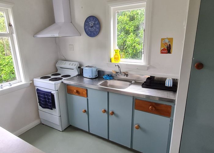  at 18 Albemarle Road, Northland, Wellington, Wellington