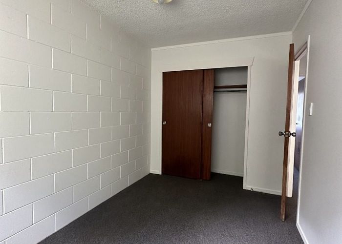  at 2/42 Don Croot Street, Morningside, Auckland City, Auckland