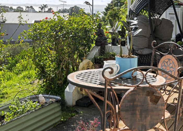  at 6/54 Sale Street, Howick, Auckland