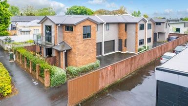  at 2/30 Willoughby Street, Whitiora, Hamilton