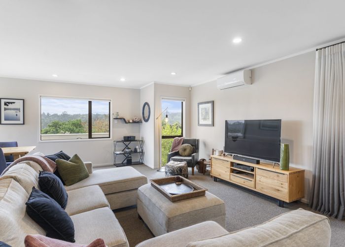  at 22 Houston Place, Bayview, Auckland