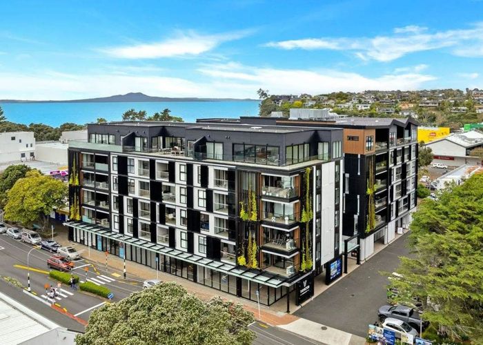  at 103/4 Bute Road, Browns Bay, North Shore City, Auckland
