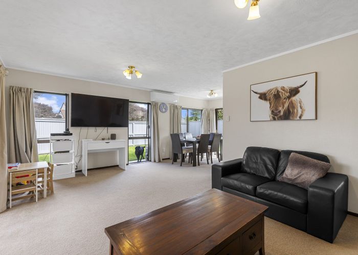  at 7 Caroline Crescent, Highbury, Palmerston North