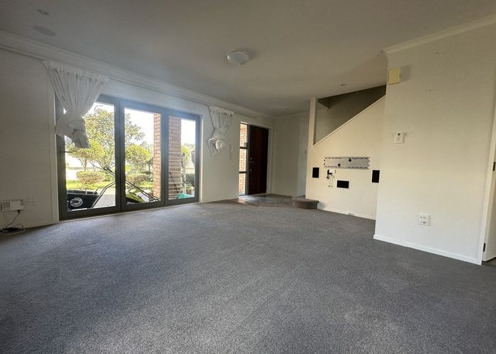  at 40 Villanova Place, Albany, North Shore City, Auckland
