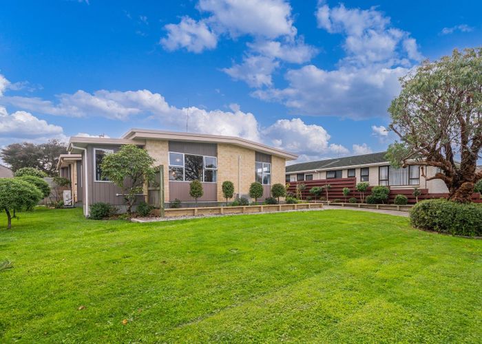  at 35 Terry Crescent, Milson, Palmerston North