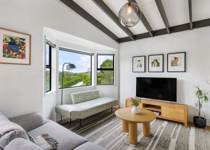  at 2/26 Colonial Road, Birkenhead, North Shore City, Auckland