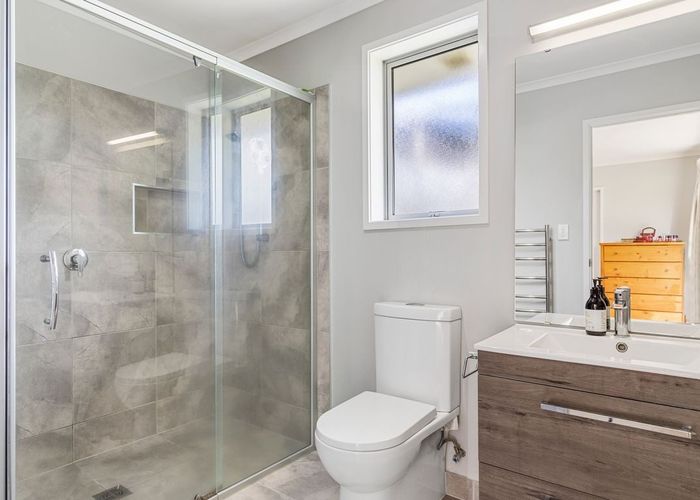 at 33 Captain Mitchell Drive, Opaheke, Papakura