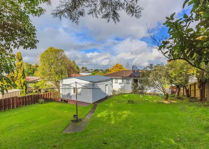  at 9 Orton Street, Glenfield, Auckland