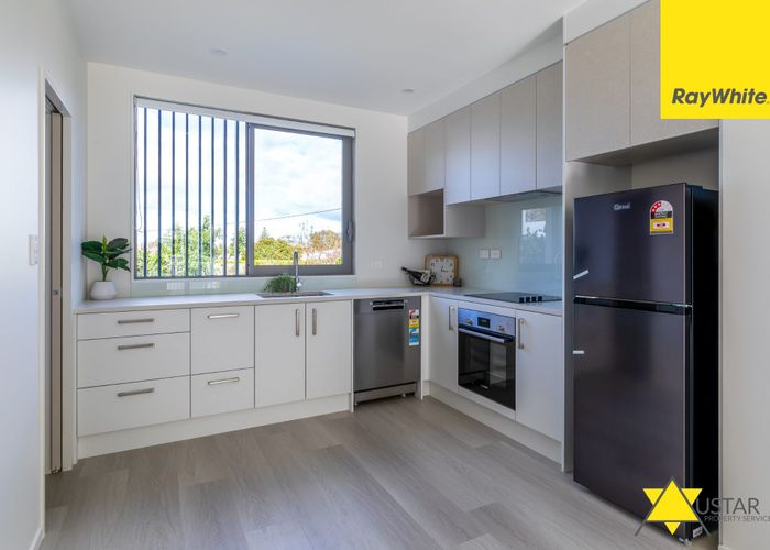  at 7/2 Moor Avenue, Te Atatu Peninsula, Waitakere City, Auckland