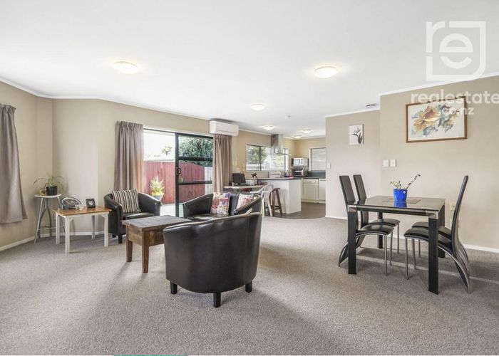  at 17 Mews Pl, Forest Lake, Hamilton, Waikato