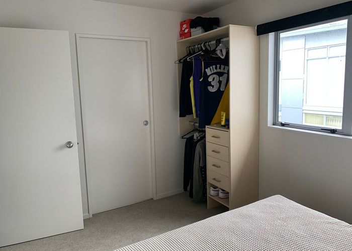  at B1/13 Lovell Court, Rosedale, North Shore City, Auckland