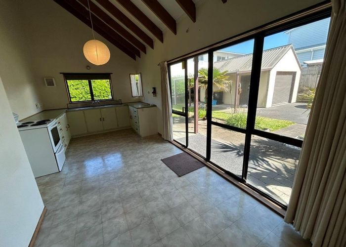  at 698B Papamoa Beach Road, Papamoa Beach, Papamoa