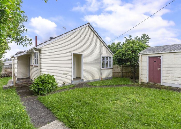  at 1/15 Otakau Road, Milford, North Shore City, Auckland