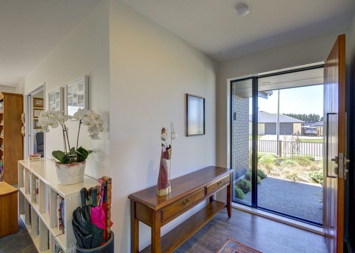  at 37 Claremont Crescent, Amberley, Amberley