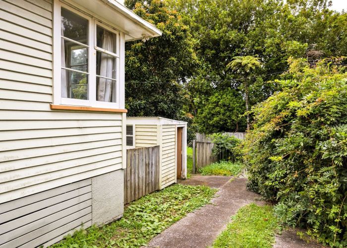  at 5 Glenpark Avenue, Westown, New Plymouth, Taranaki
