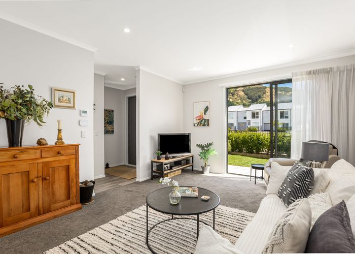  at 8 Tokitoki Way, Kenepuru, Porirua