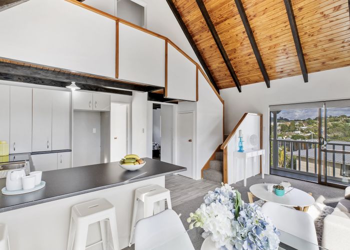  at 18 Delshaw Avenue, Stanmore Bay, Whangaparaoa
