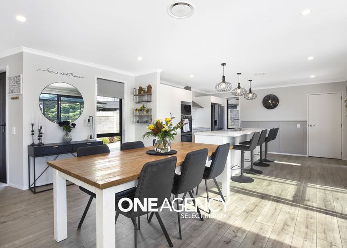  at 27 Topsail Way, Whitby, Porirua, Wellington