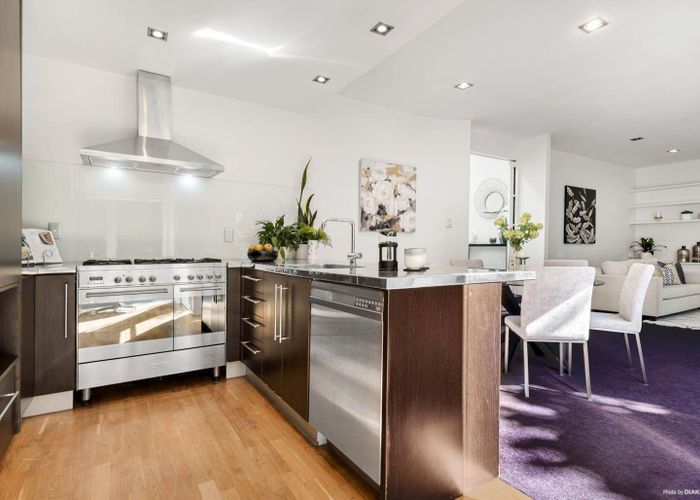  at 4/19 Waiatarua Road, Remuera, Auckland City, Auckland