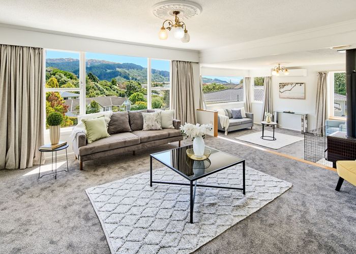  at 37 Pembroke Street, Tawa, Wellington