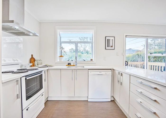  at 14 Belmont Terrace, Milford, Auckland