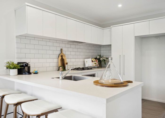  at 11 Nganui Avenue, Conifer Grove, Papakura, Auckland