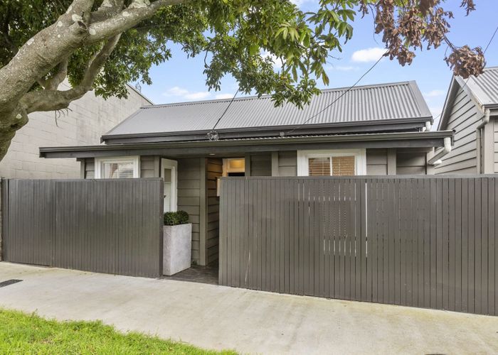  at 2 George Terrace, Onehunga, Auckland