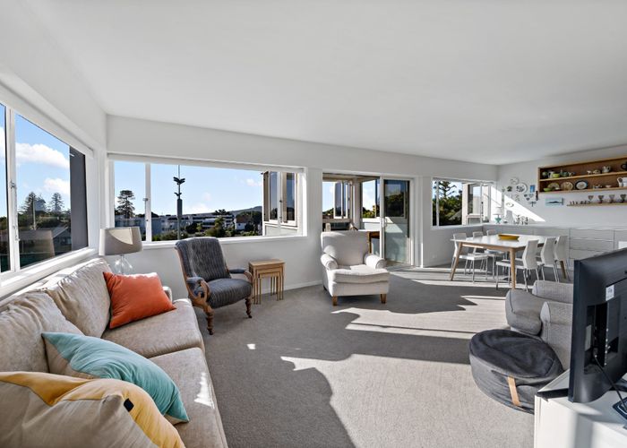  at 4/10 Tagalad Road, Mission Bay, Auckland