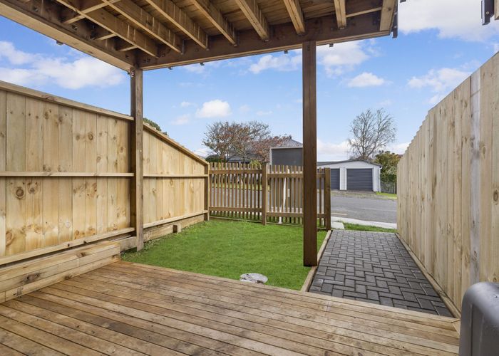  at 2/1 Roseberry Avenue, Birkenhead, North Shore City, Auckland