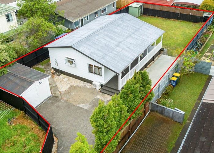  at 42A Titirangi Road, New Lynn, Auckland
