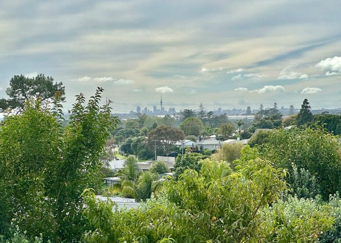  at 4/8 Valron Rd, Te Atatu South, Waitakere City, Auckland