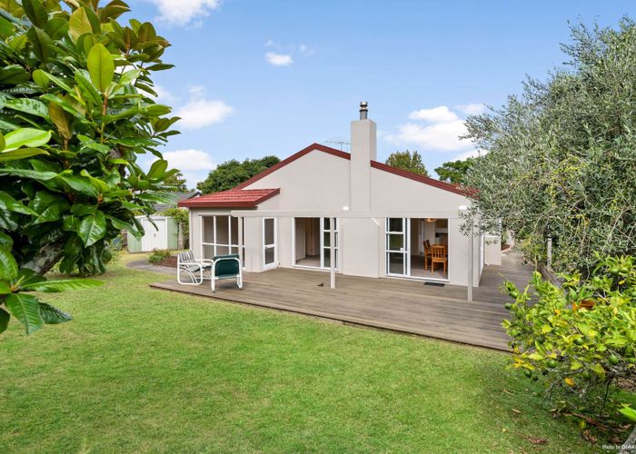  at 10 Wineberry Place, Albany, Auckland