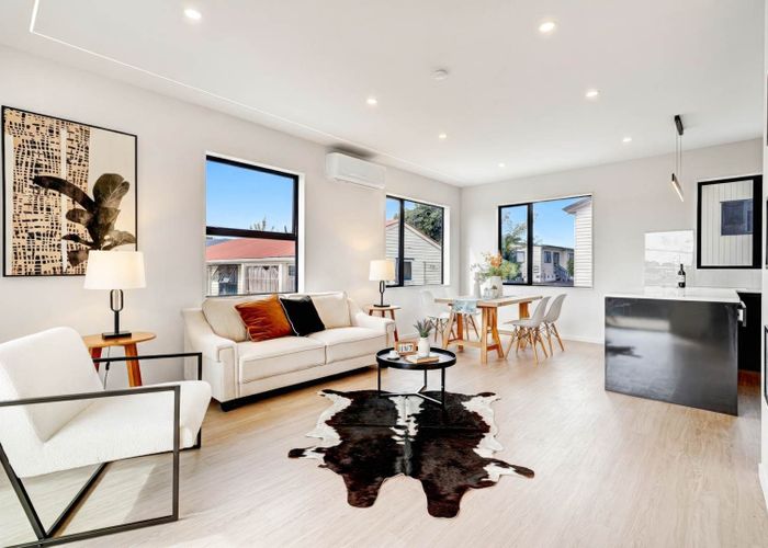  at 1/16 Binsted Raod, New Lynn, Waitakere City, Auckland