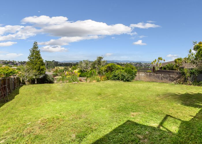  at 24 Katavich Place, Mount Roskill, Auckland
