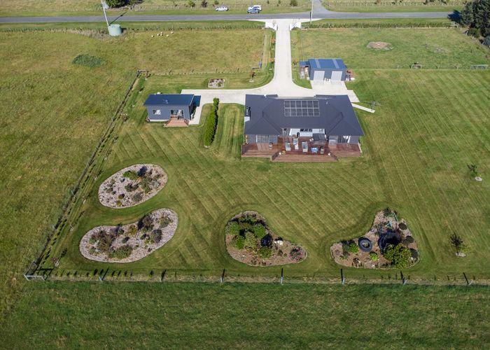  at 742 Woodstock Road, Burnt Hill, Oxford